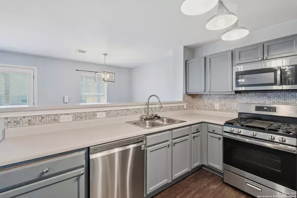 2915 Candleside, San Antonio, TX 78244