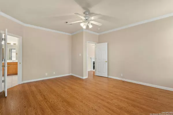 San Antonio, TX 78251,9331 Vinca Pass