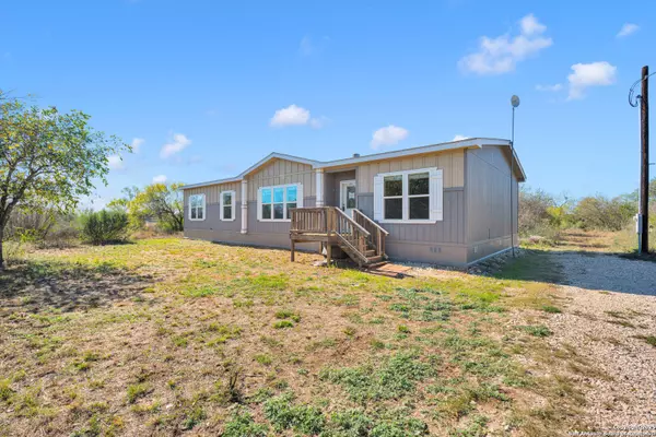Hondo, TX 78861,228 County Road 4647