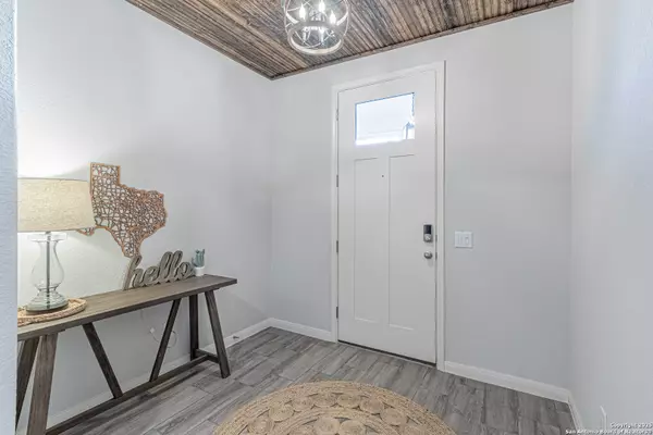 Cibolo, TX 78108,205 Pudu Trl