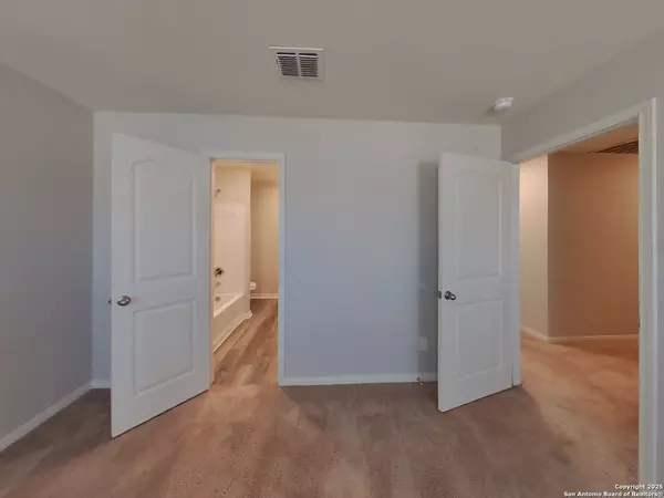 Converse, TX 78109,3119 Gilbert