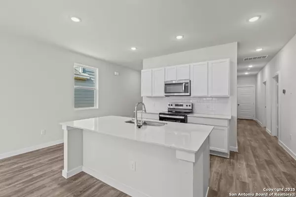 Von Ormy, TX 78073,1523 Elvin Smt