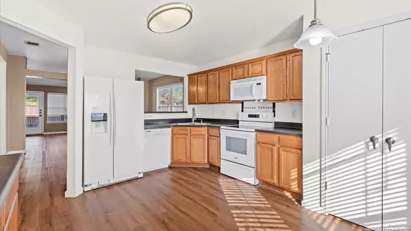 San Antonio, TX 78227,7215 Falcon Trail