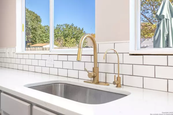 San Antonio, TX 78249,13130 Woller Vly