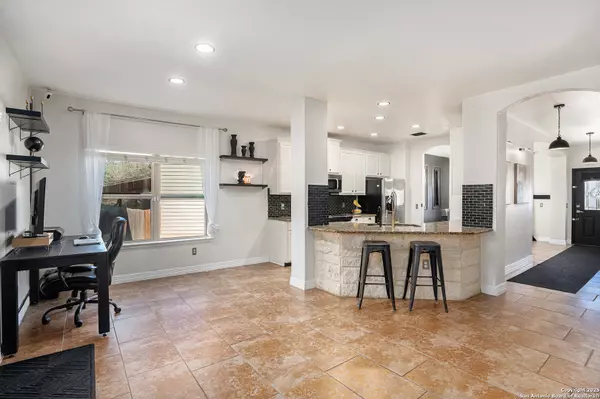 San Antonio, TX 78245,1307 Alaskan Wolf