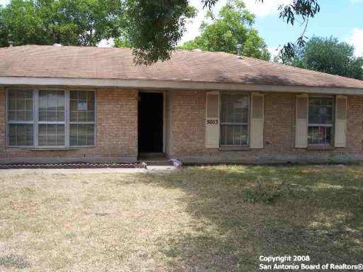 5003 GALAHAD DR, San Antonio, TX 78218-2702