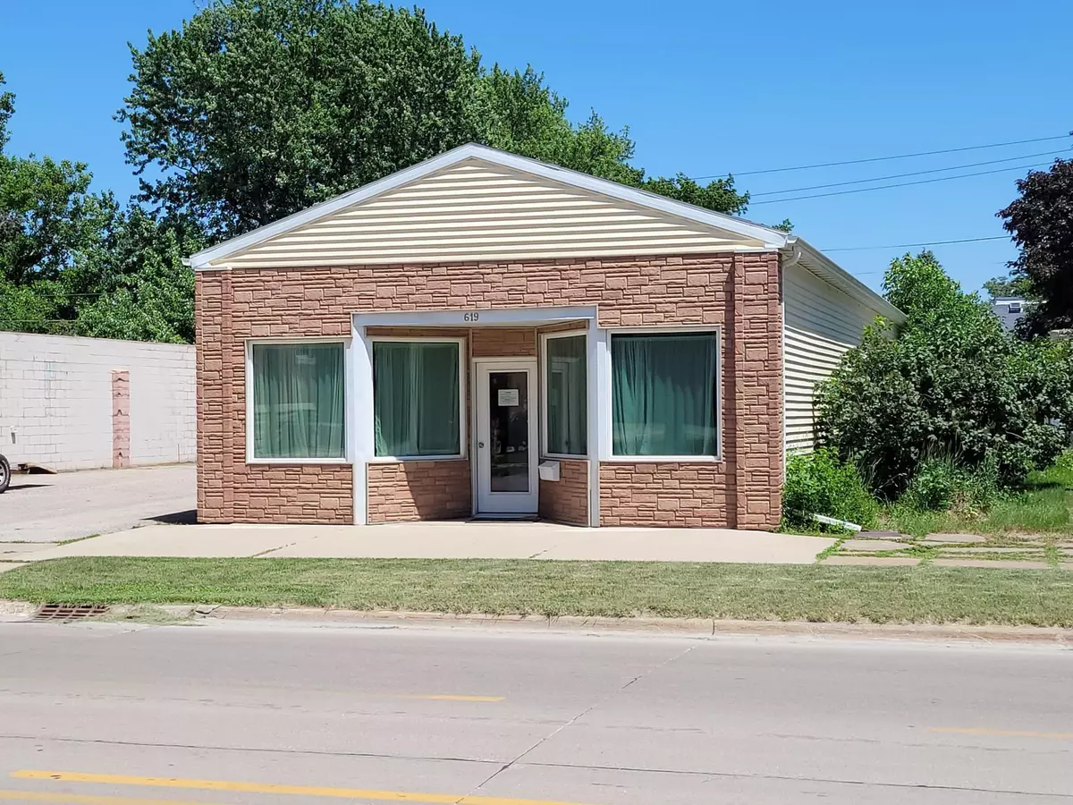 Oelwein, IA 50662,619 S Frederick