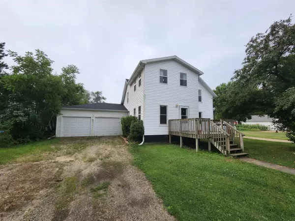 835 Oak ST, Lamont, IA 50650