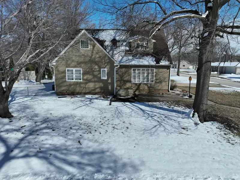 2807 5th ST, Emmetsburg, IA 50536