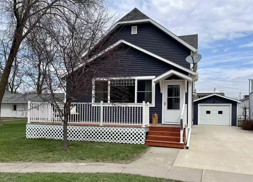 100 NW 5th ST, Fort Atkinson, IA 52144