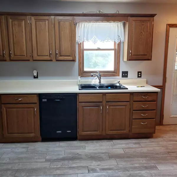 Bettendorf, IA 52722,2261 Crow Creek Road