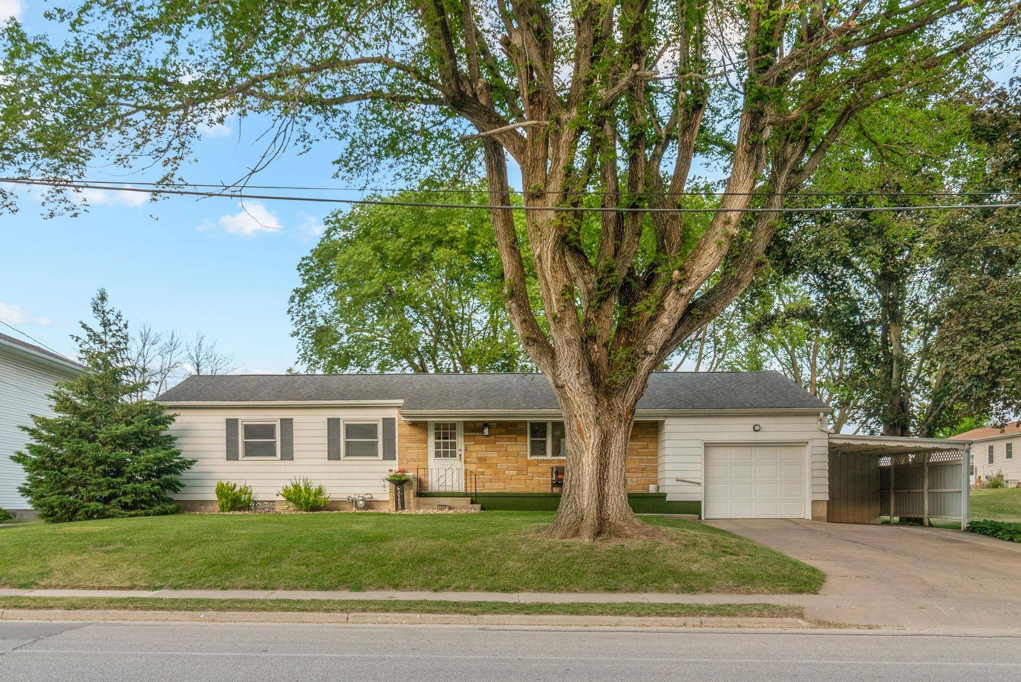 1918 5th ST, Gilbertville, IA 50634
