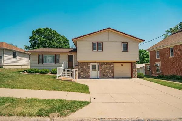 102 N Anderson Street, Monona, IA 52159