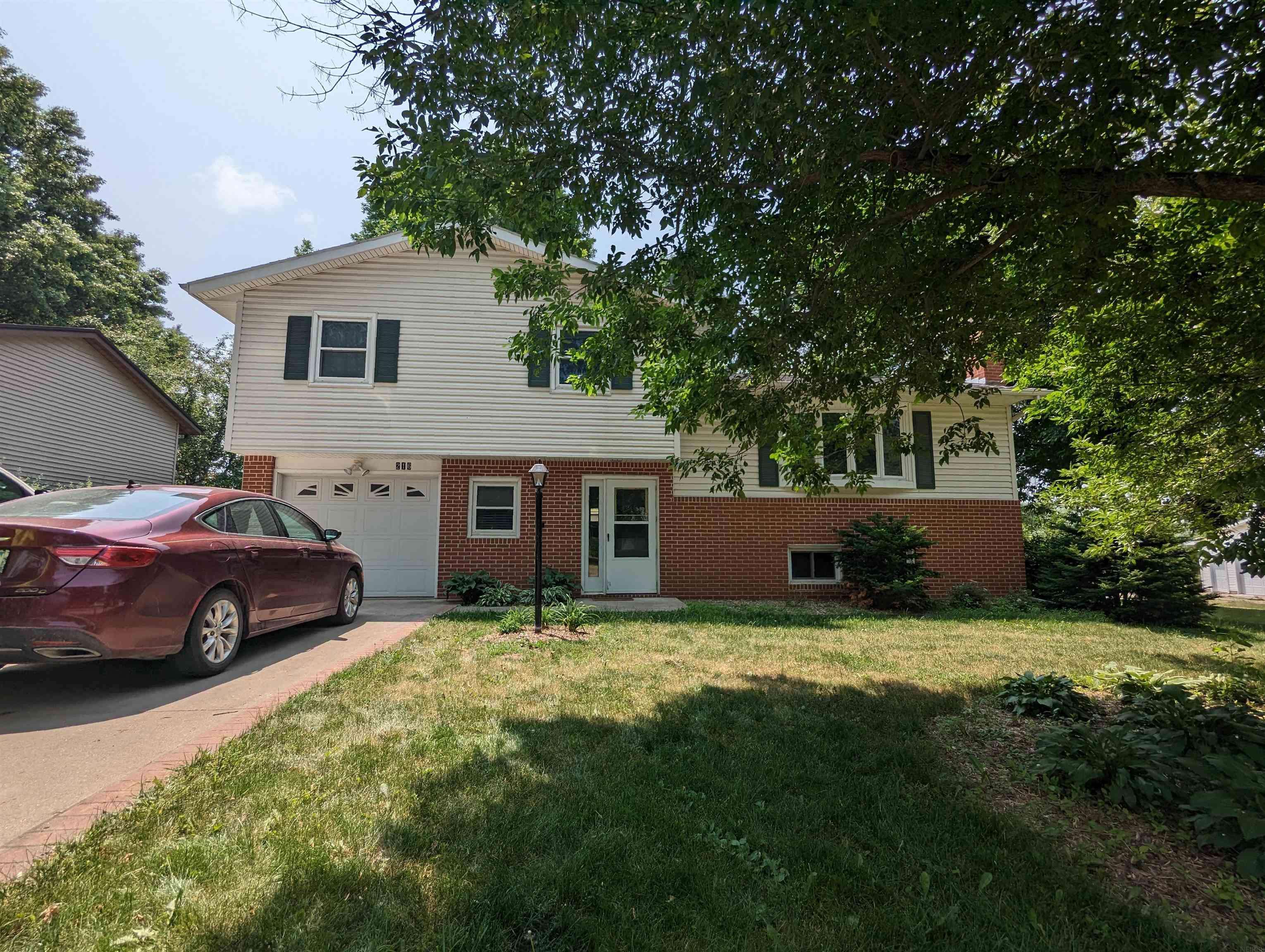 216 eder, Strawberry Point, IA 52076