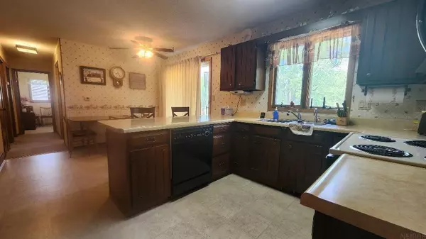 Arlington, IA 50606,411 South ST