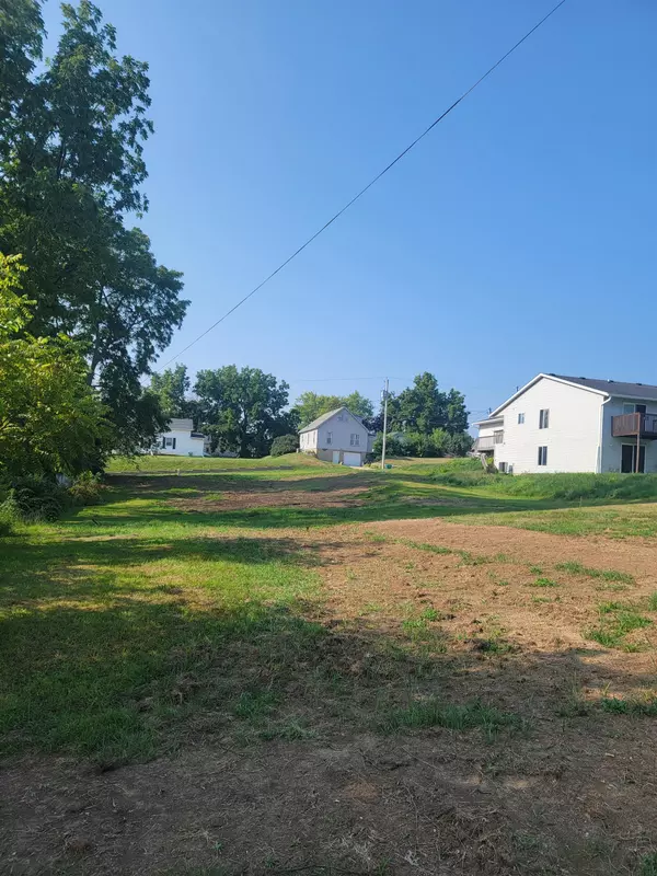 306 W Plum ST, West Union, IA 52175