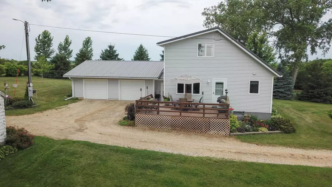 2423 70th ST, Ackley, IA 50601
