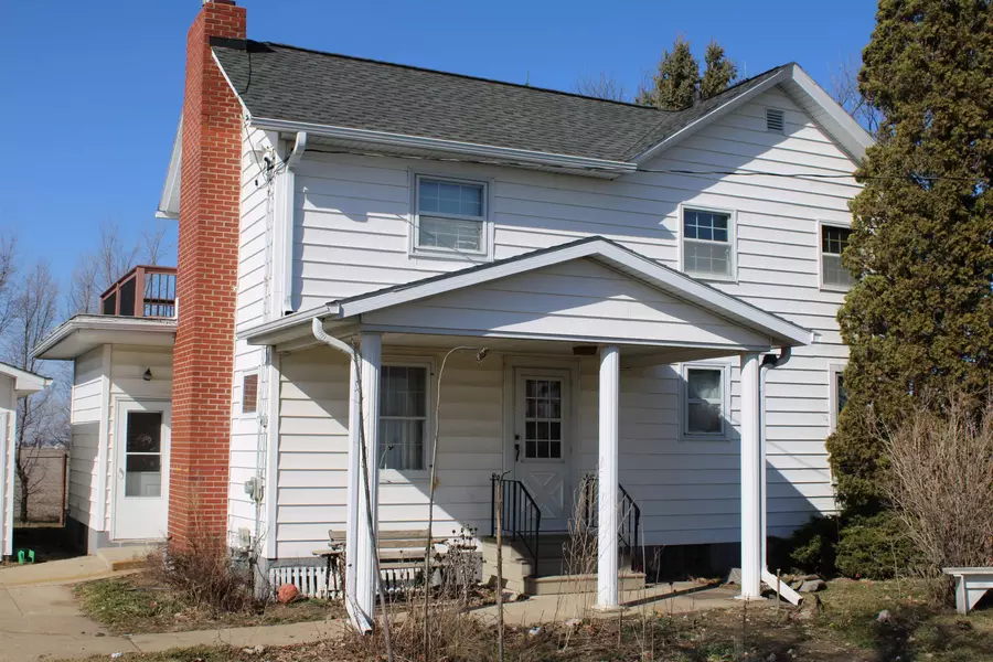 2328 Quarter AVE, Readlyn, IA 50668