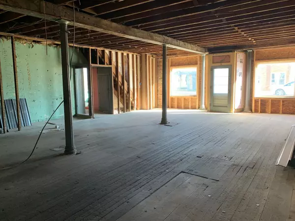 Clermont, IA 52135,208 Mill ST