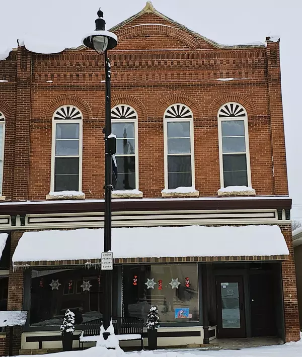 216 Main ST, Laporte City, IA 50651