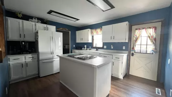 New Hampton, IA 50659,332 S Sheakley AVE