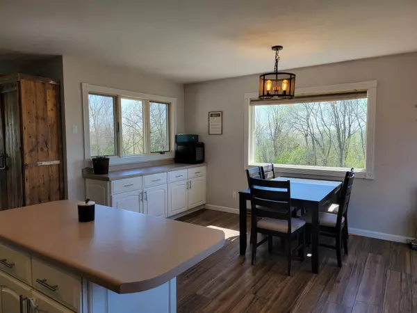 Clermont, IA 52135,222 Oak Ridge Dr.