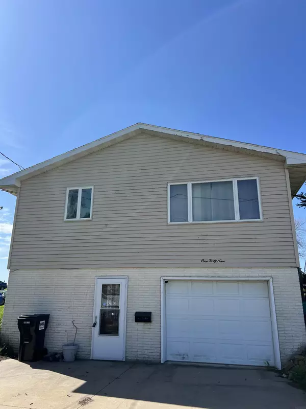 149 W Franklin ST, West Union, IA 52175