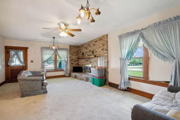 Strawberry Point, IA 52076,512 W Mission ST