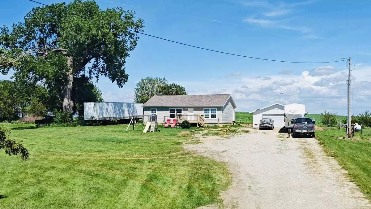 Aplington, IA 50604,10702 G Ave.