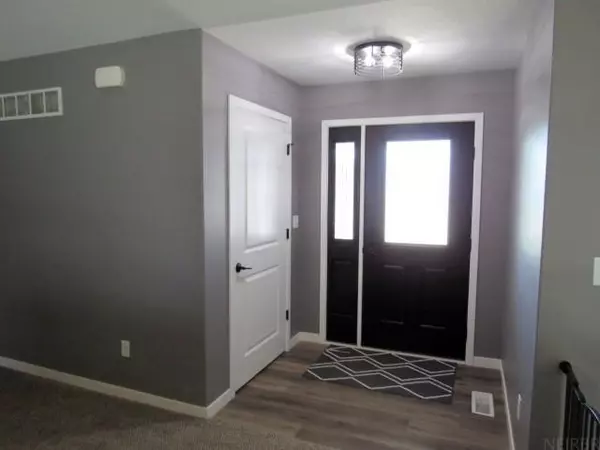 Anamosa, IA 52205,1605 Meadow Ridge Court