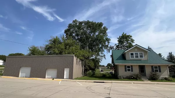 110 W Main ST, Saint Lucas, IA 52166