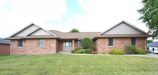 240 Winslow DR, Manchester, IA 52057