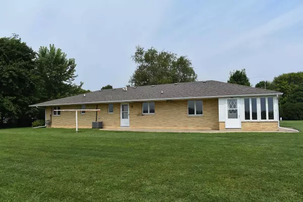 St. Ansgar, IA 50472,203 W 8th ST