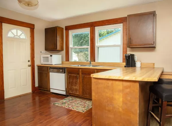 Allison, IA 50602,222 8th ST