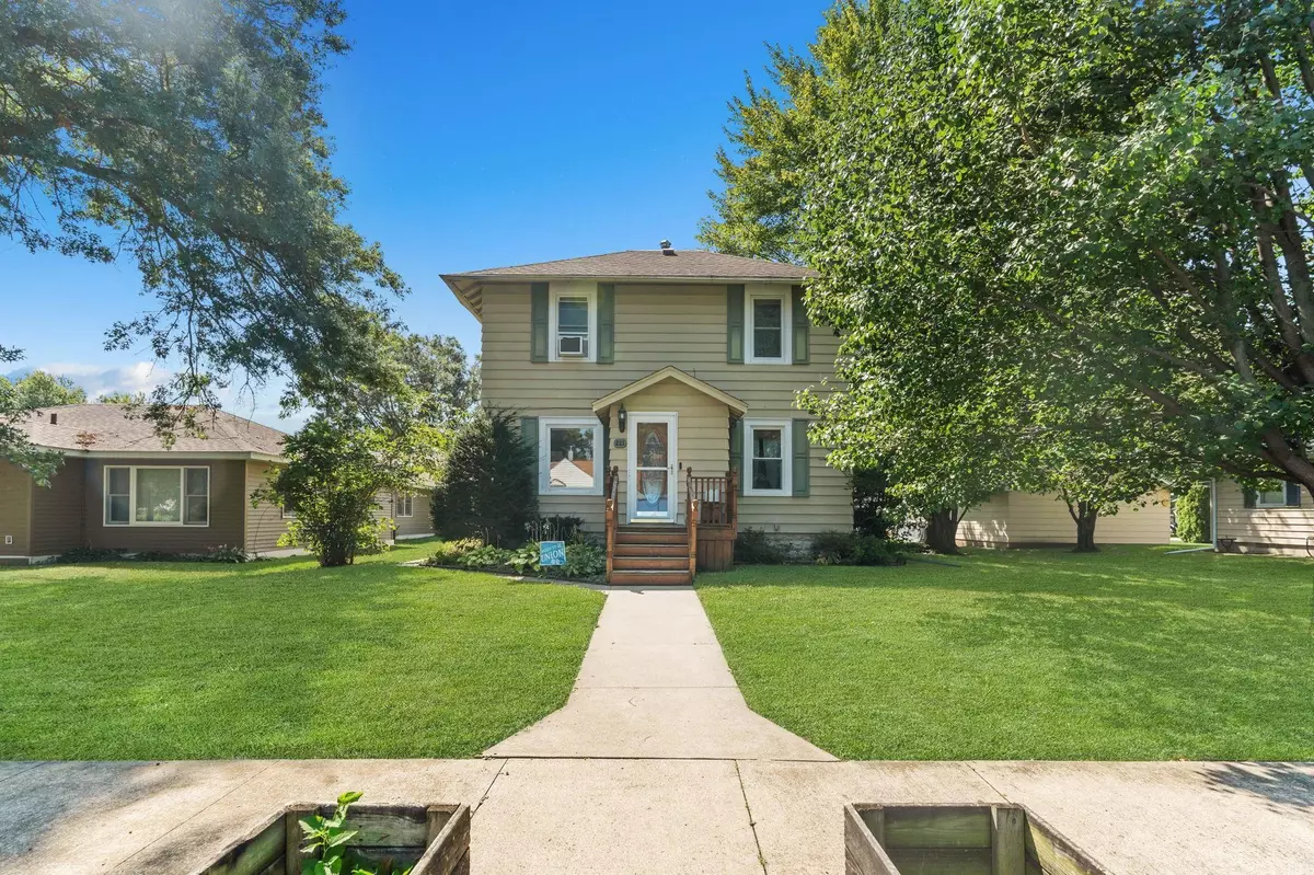 Dike, IA 50624,221 Monroe ST