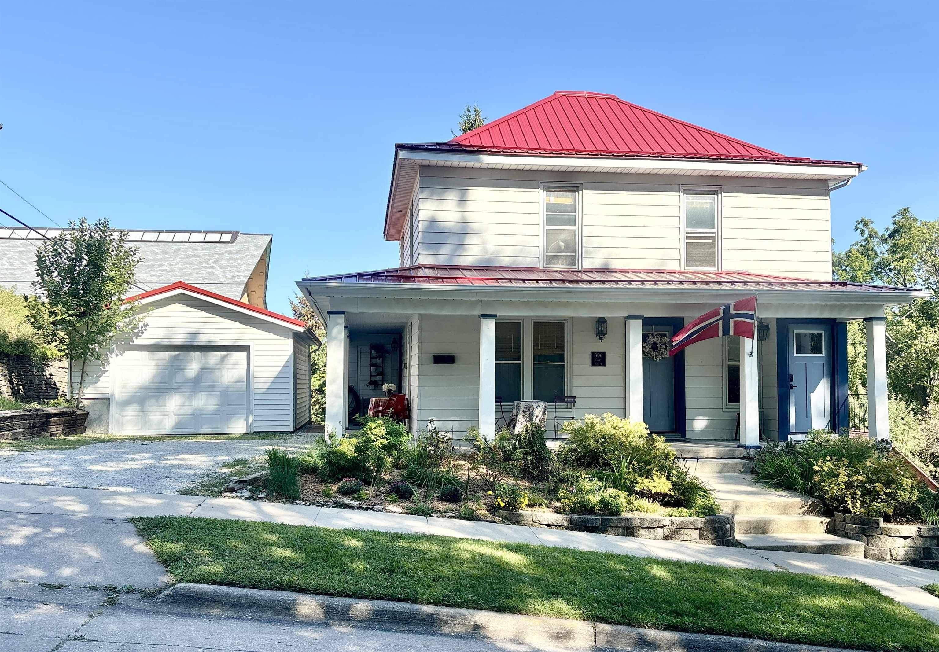 306 Court ST, Decorah, IA 52101