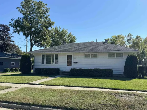 302 Patten AVE, Charles City, IA 50616