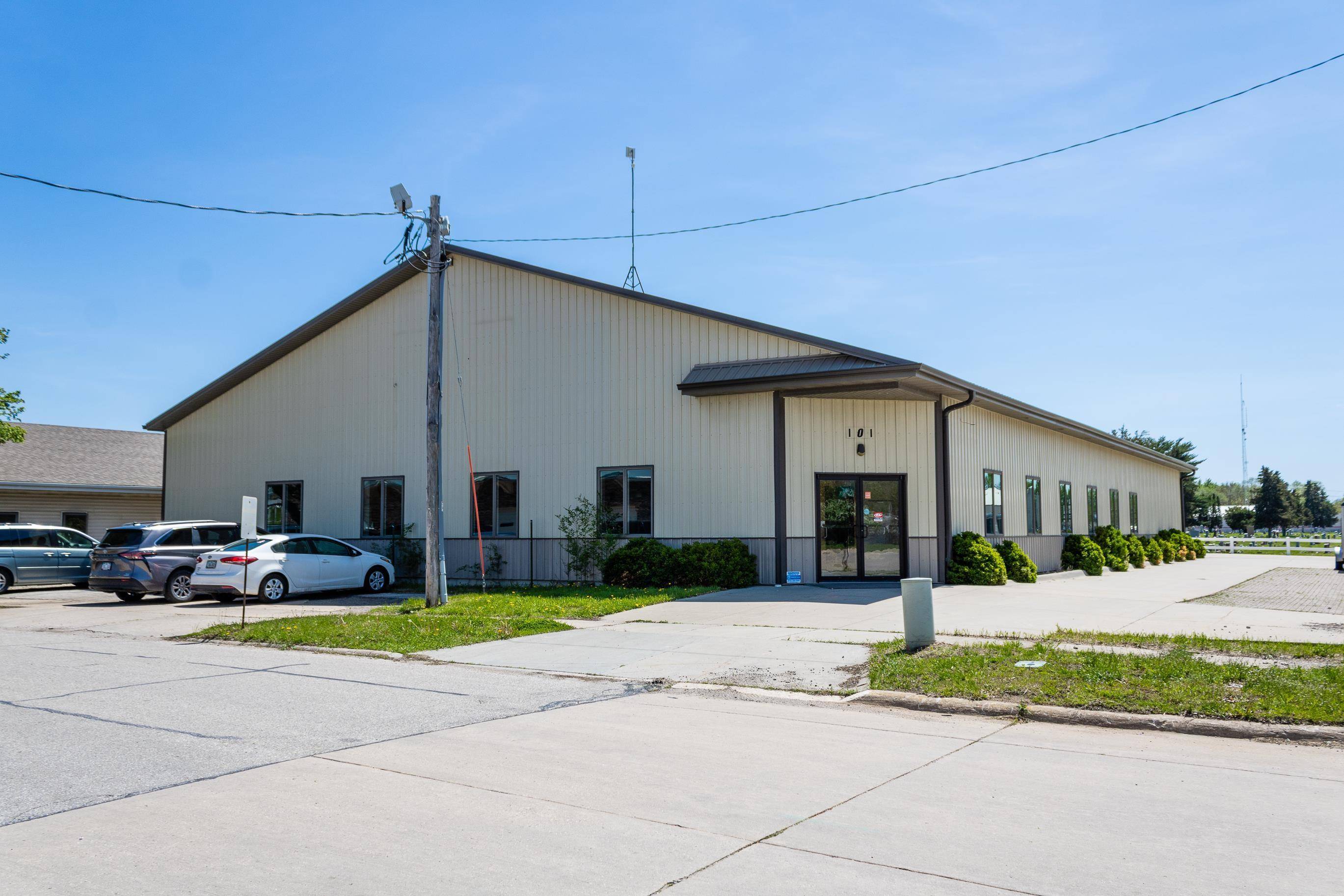 359 Rock Island AVE, Waterloo, IA 50701