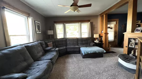 New Hampton, IA 50659,511 E Main ST