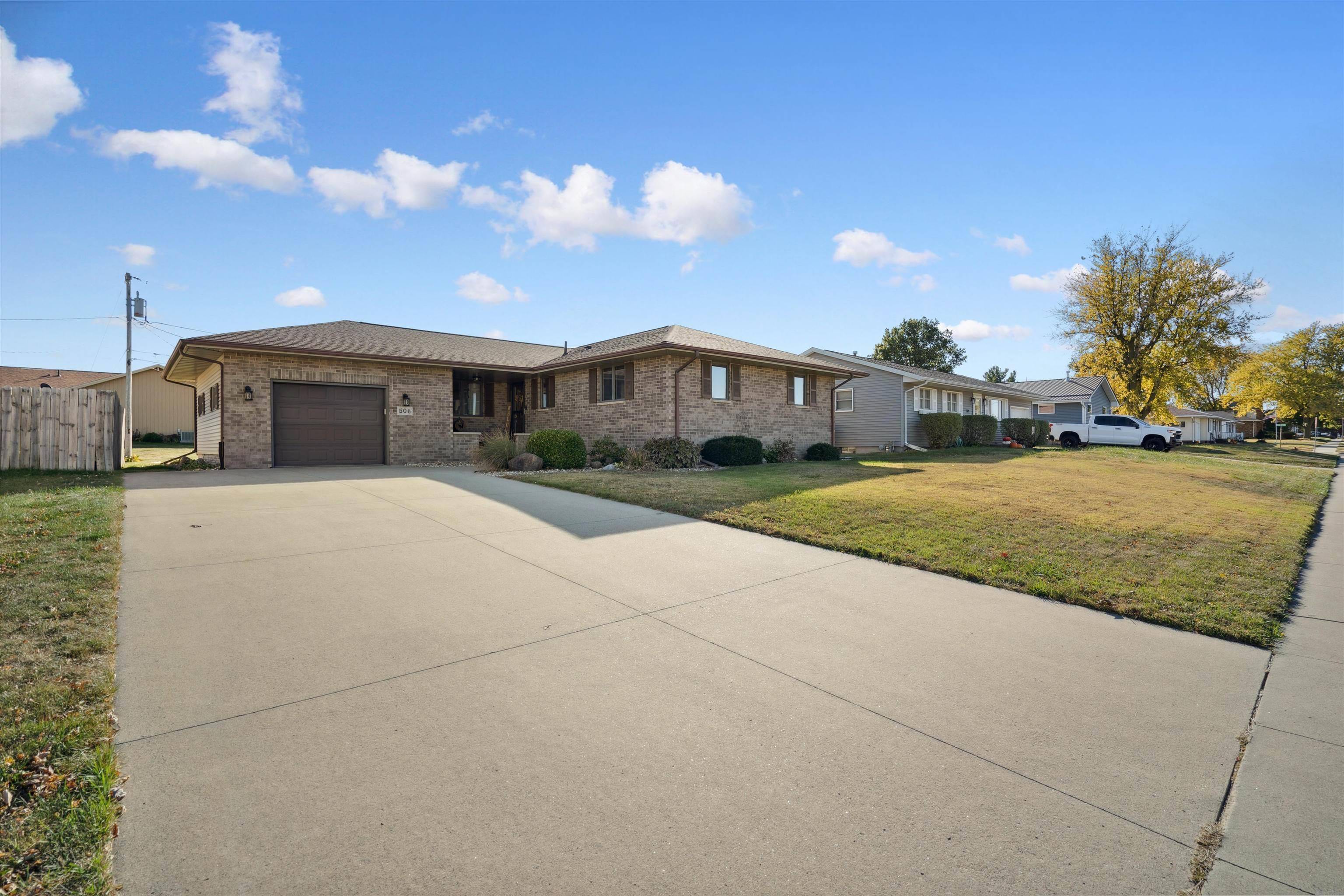 506 1st Ave. E, Farley, IA 52046
