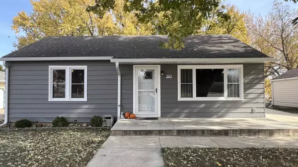 240 S Water AVE, New Hampton, IA 50659