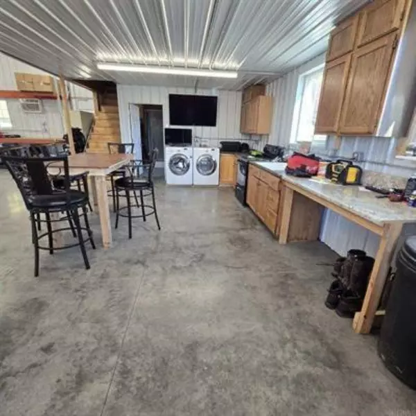 Clermont, IA 52135,207 Carlton ST