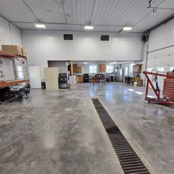 Clermont, IA 52135,207 Carlton ST