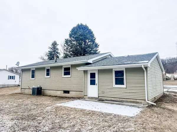 Clermont, IA 52135,608 stone st.