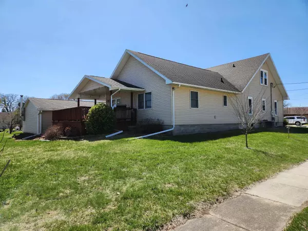 Parkersburg, IA 50665,402 1st ST