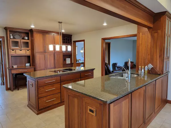 Cresco, IA 52136,222 8th Ave E