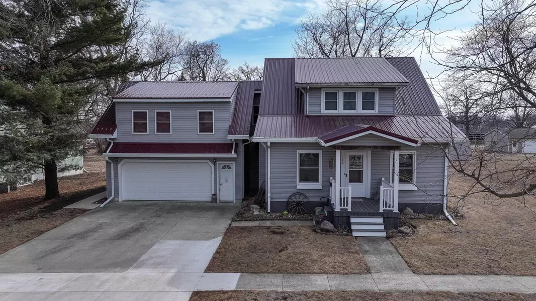 1012 3rd, Ackley, IA 50601