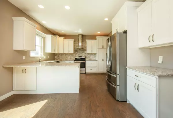 Cedar Falls, IA 50613,4306 Berry Hill