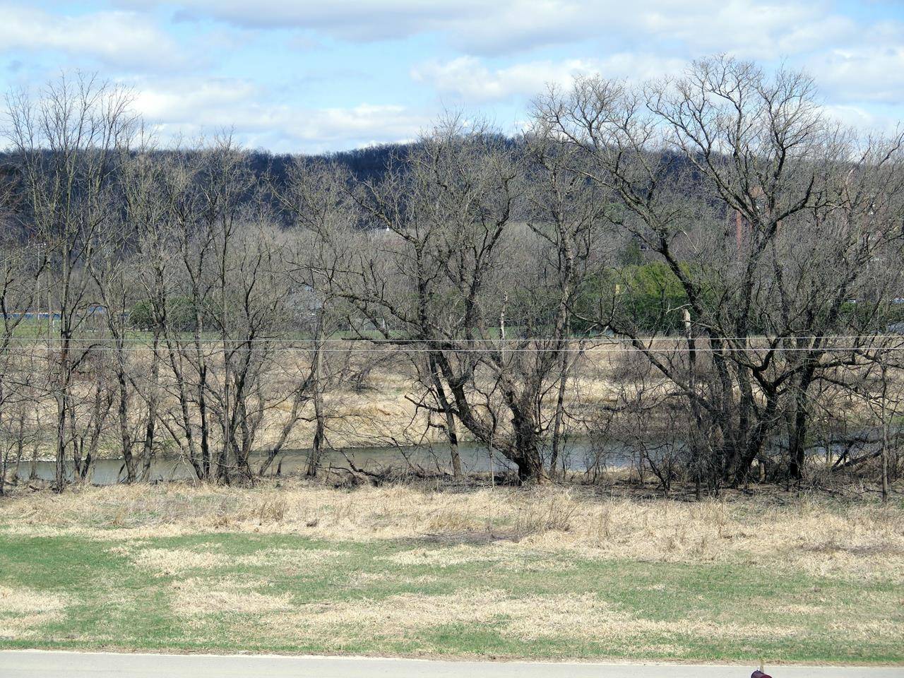 Decorah, IA 52101,705 Valley View DR