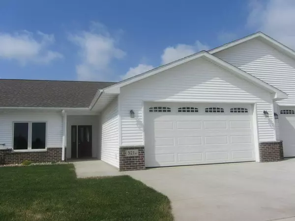 455 Autumn LN #6, Cedar Falls, IA 50613